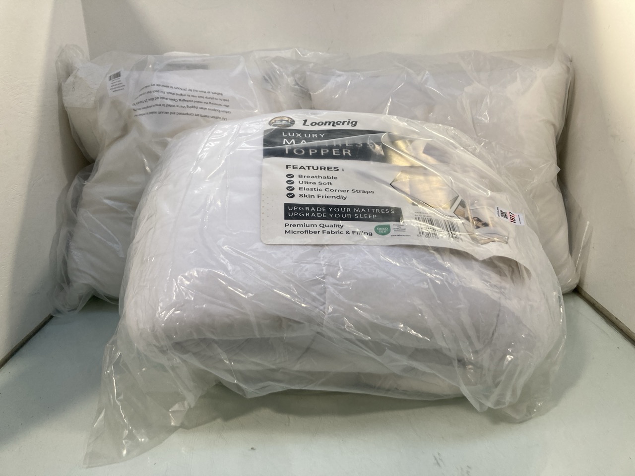 Lot 1359  
            Marchington SR13 - Parcel Delivery Only 

                
2 X LARGE DUCK FEATHER CUSHION PADS - SIZE 65X65CM TO INCLUDE LOOMERIG LUXURY KIN...