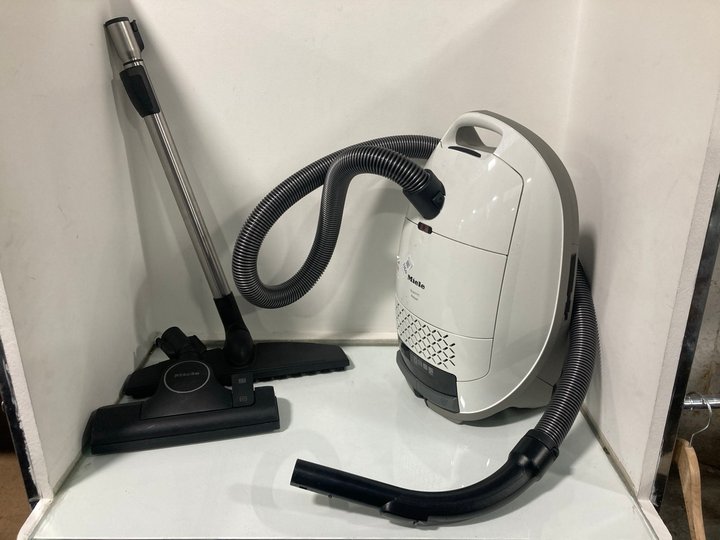 Lot 1360  
            Marchington SR13 - Parcel Delivery Only 

                
MIELE CYLINDER HOOVER IN WHITE: LOCATION - A7