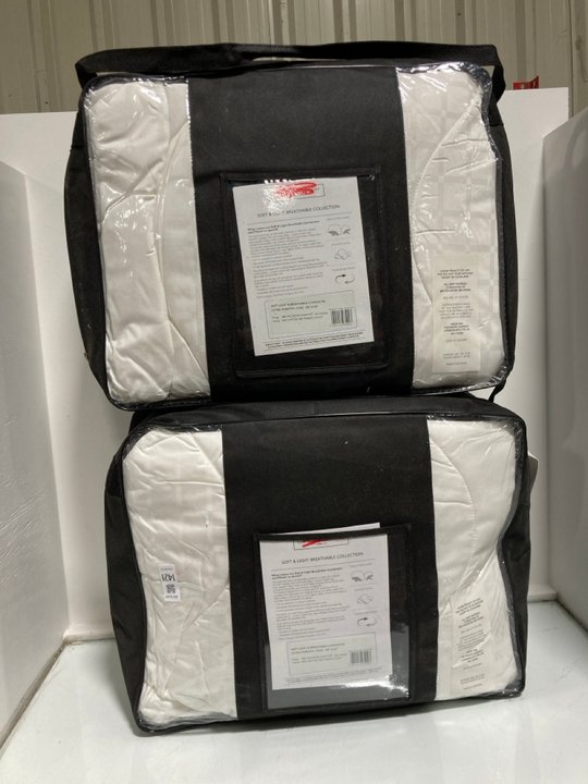 Lot 1421  
            Marchington SR13 - Parcel Delivery Only 

                
2 X THE WHITE COMPANY SOFT LIGHT & BREATHABLE COMFORTERS - ULTRA WARMTH - SIZE: K...