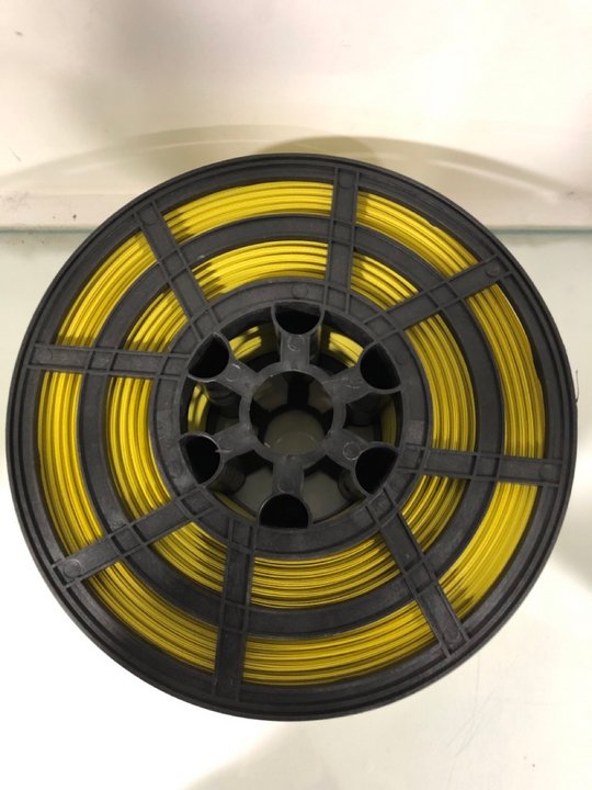 Lot 1436  
            Marchington SR13 - Parcel Delivery Only 

                
REEL OF PLASTIC PALLET STRAPPING IN YELLOW: LOCATION - A4