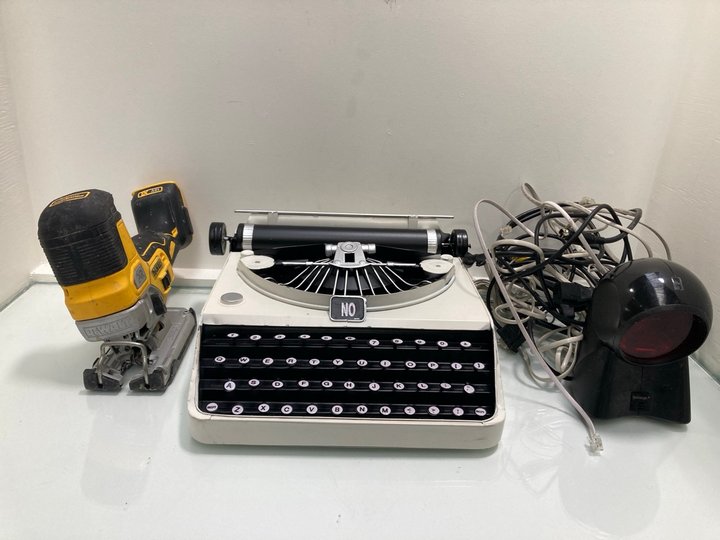 Lot 145  
            Marchington SR13 - Parcel Delivery Only 

                
QTY OF ASSORTED ITEMS TO INCLUDE DEWALT DCS335 BRUSHLESS 18V BODY GRIP JIGSAW-BOD...