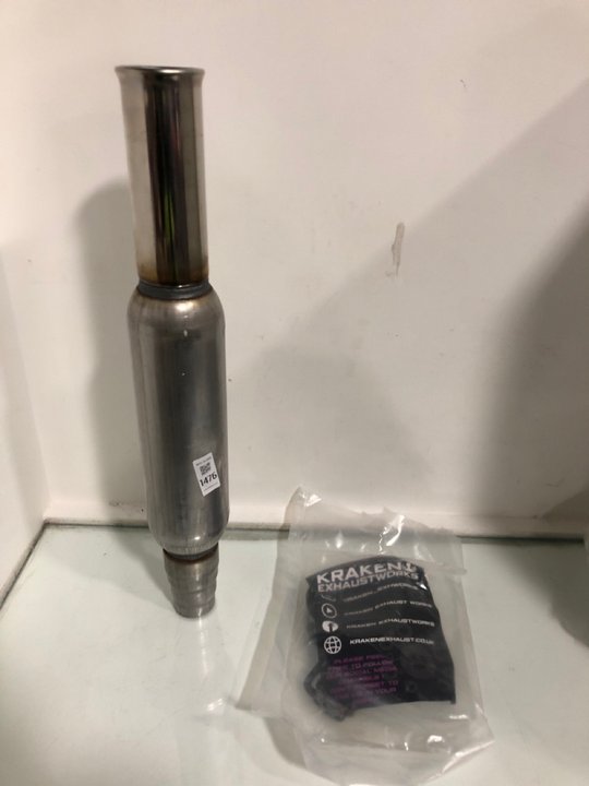 Lot 1476  
            Marchington SR13 - Parcel Delivery Only 

                
KRAKEN RESONATOR CAR EXHAUST MUFFLER TO INCLUDE FITTING: LOCATION - A2