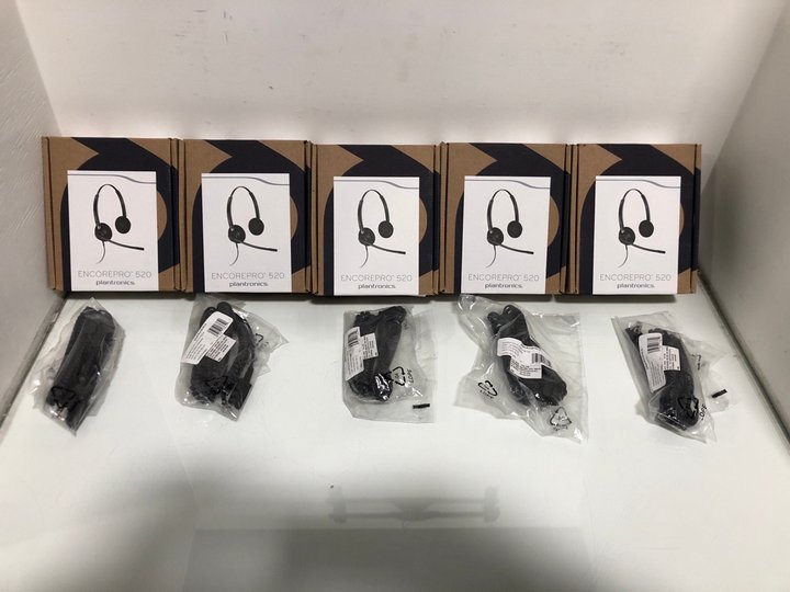 Lot 1490  
            Marchington SR13 - Parcel Delivery Only 

                
5 X PLANTRONICS ENCOREPRO 520 HEADSETS TO INCLUDE QTY OF PLANTRONICS PLY M22 TO Q...