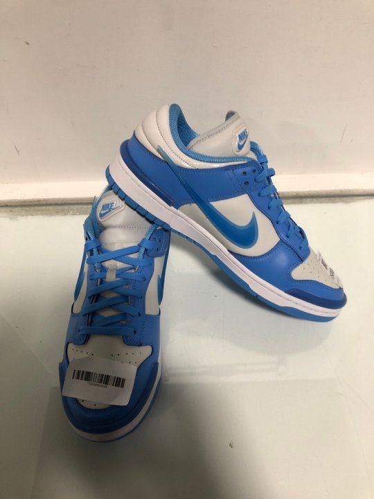 Lot 1500  
            Marchington SR13 - Parcel Delivery Only 

                
NIKE DUNK LOW TWIST TRAINERS IN UNIVERSITY BLUE - SIZE UK 9 - ORIGINAL RRP £120: ...