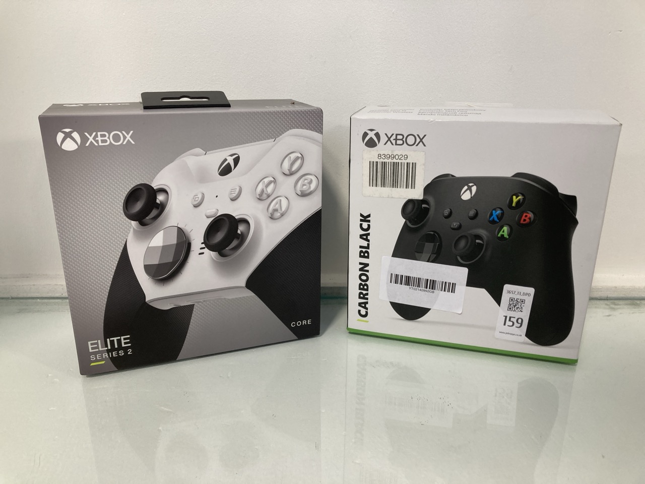 Lot 159  
            Marchington SR13 - Parcel Delivery Only 

                
XBOX CORE ELITE SERIES 2 GAMING CONTROLLER TO INCLUDE XBOX GAMING CONTROLLER IN C...