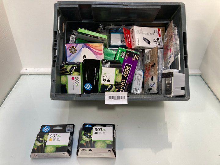 Lot 172  
            Marchington SR13 - Parcel Delivery Only 

                
QTY OF ASSORTED TECH ITEMS TO INCLUDE EPSON 603 BLACK INK CARTRIDGE: LOCATION - C15