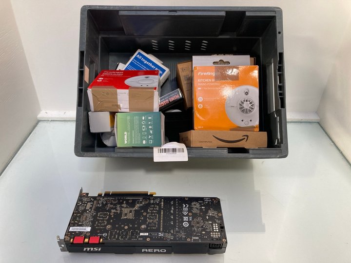 Lot 173  
            Marchington SR13 - Parcel Delivery Only 

                
QTY OF ASSORTED HARDWARE ITEMS TO INCLUDE FIREANGEL MAINS POWERED SMOKE ALARM: LO...