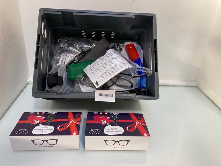 Lot 175  
            Marchington SR13 - Parcel Delivery Only 

                
QTY OF ASSORTED GLASSES TO INCLUDE PAIR OF ROXY SKI GOGGLES: LOCATION - C15