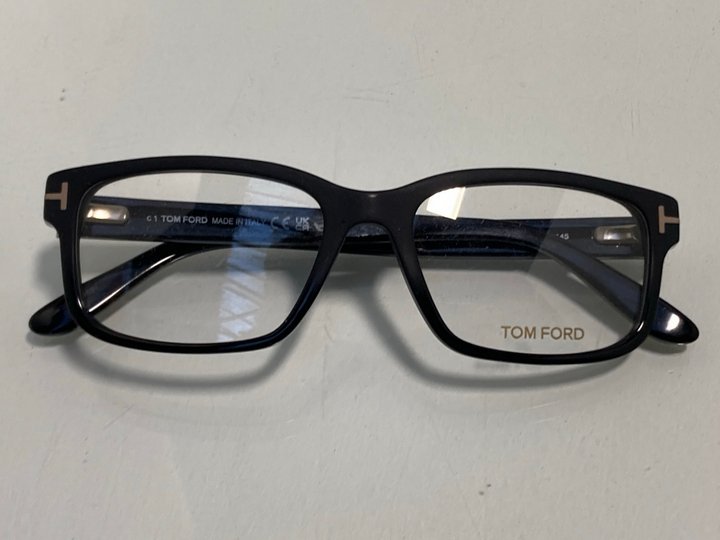 Lot 183  
            Marchington SR13 - Parcel Delivery Only 

                
TOM FORD FT5313 MENS READING GLASSES WITH BLACK FRAME-ORIGINAL RRP £199.00: LOCAT...