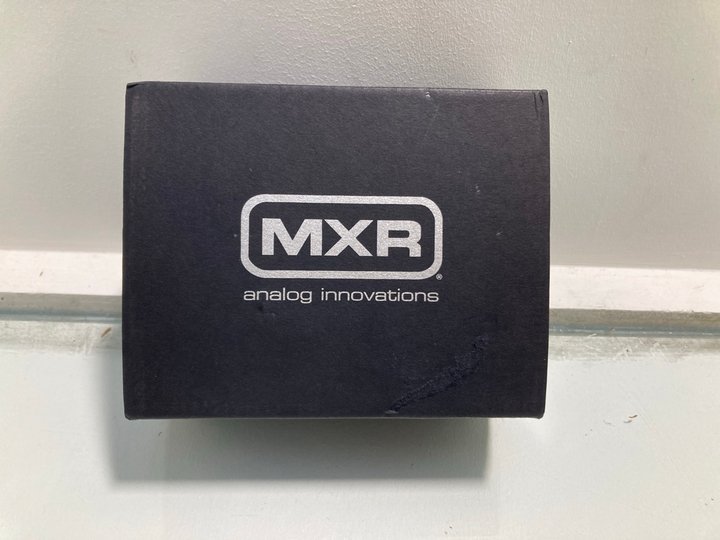 Lot 199  
            Marchington SR13 - Parcel Delivery Only 

                
MXR M169 CARBON COPY ANALOG DELAY PEDAL-ORIGINAL RRP £159.00: LOCATION - C14