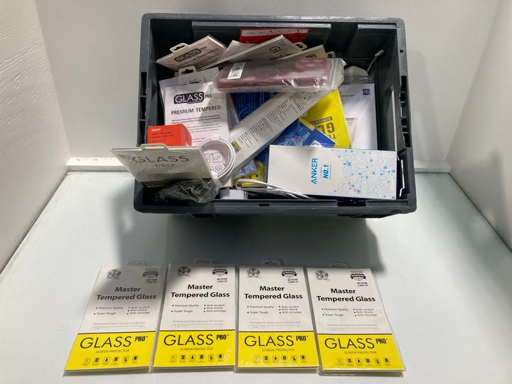 Lot 210  
            Marchington SR13 - Parcel Delivery Only 

                
QTY OF ASSORTED TECH ITEMS TO INCLUDE JOURNEY ARIA 3-IN-1 WIRELESS CHARGING STATI...