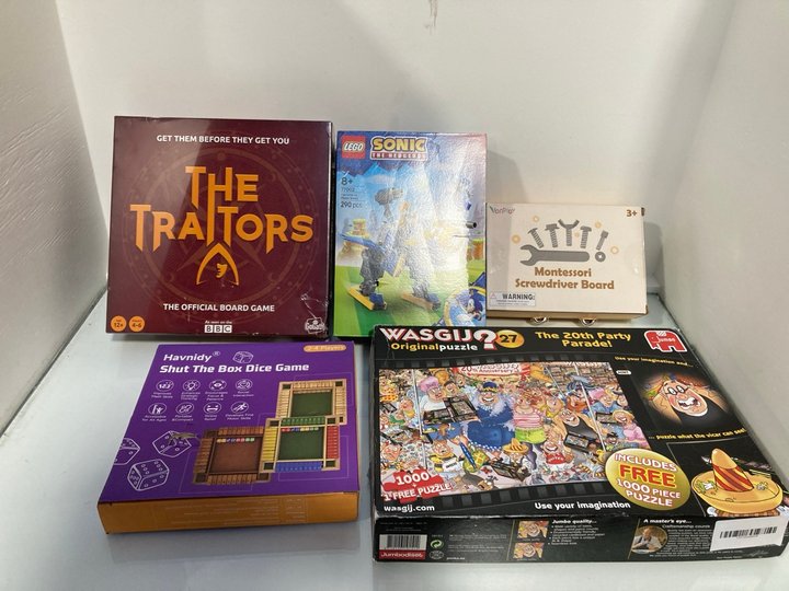 Lot 214  
            Marchington SR13 - Parcel Delivery Only 

                
5 X ASSORTED CHILDRENS TOYS TO INCLUDE LEGO SONIC THE HEDGEHOG TAILS SET: LOCATIO...