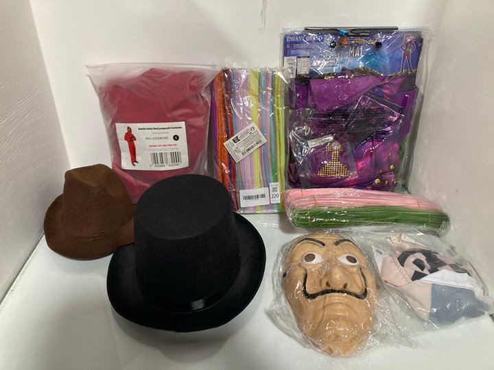 Lot 220  
            Marchington SR13 - Parcel Delivery Only 

                
QTY OF ASSORTED ITEMS TO INCLUDE DISNEY DESCENDANTS 2 CHILDRENS COSTUME-UK SIZE L...