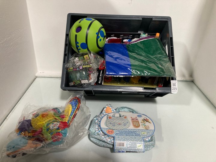 Lot 223  
            Marchington SR13 - Parcel Delivery Only 

                
QTY OF ASSORTED CHILDRENS TOYS TO INCLUDE CUBE SQUEEZE BALL: LOCATION - C13