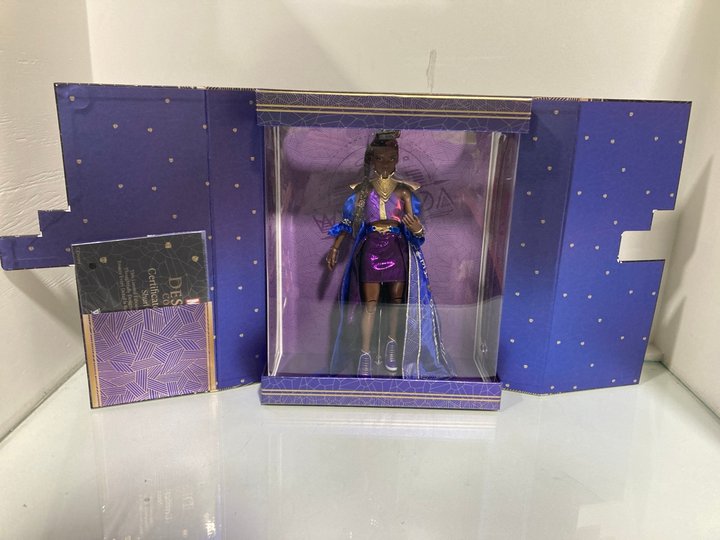 Lot 230  
            Marchington SR13 - Parcel Delivery Only 

                
MARVEL WORLD OF WAKANDA DESIGNER COLLECTION LIMITED EDITION SHURI FIGURE-ORIGINAL...