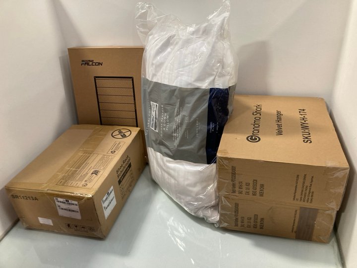 Lot 242  
            Marchington SR13 - Parcel Delivery Only 

                
5 X HOUSEHOLD ITEMS TO INCLUDE GOOSE FEATHER & DOWN PILLOW: LOCATION - C12