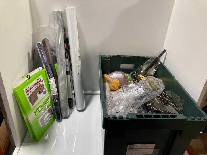 Lot 257  
            Marchington SR13 - Parcel Delivery Only 

                
QTY OF GENERAL ITEMS TO INCLUDE BONUS X BLADE PROTECTOR: LOCATION - C11