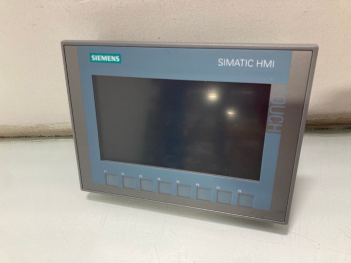 Lot 268  
            Marchington SR13 - Parcel Delivery Only 

                
SIEMENS SIMATIC HMI PANEL - ORIGINAL RRP: £365.00: LOCATION - C10