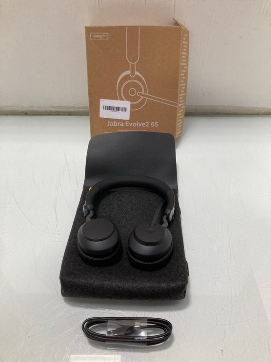 Lot 290  
            Marchington SR13 - Parcel Delivery Only 

                
JABRA EVOLVE2 65 MS TEAM STEREO HEADSET - ORIGINAL RRP: £170.00: LOCATION - C10