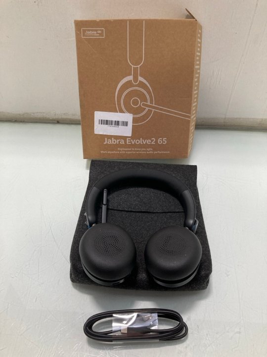 Lot 292  
            Marchington SR13 - Parcel Delivery Only 

                
JABRA EVOLVE2 65 MS TEAM STEREO HEADSET - ORIGINAL RRP: £170.00: LOCATION - C10