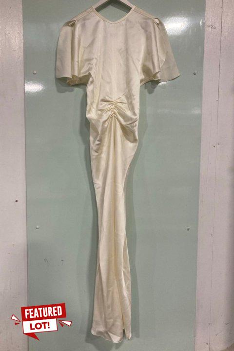 Lot 30  
            Marchington SR13 - Parcel Delivery Only 

                
VICTORIA BECKHAM CREPE BACK SATIN DRESS IN IVORY-UK SIZE 12-ORIGINAL RRP £850.00:...