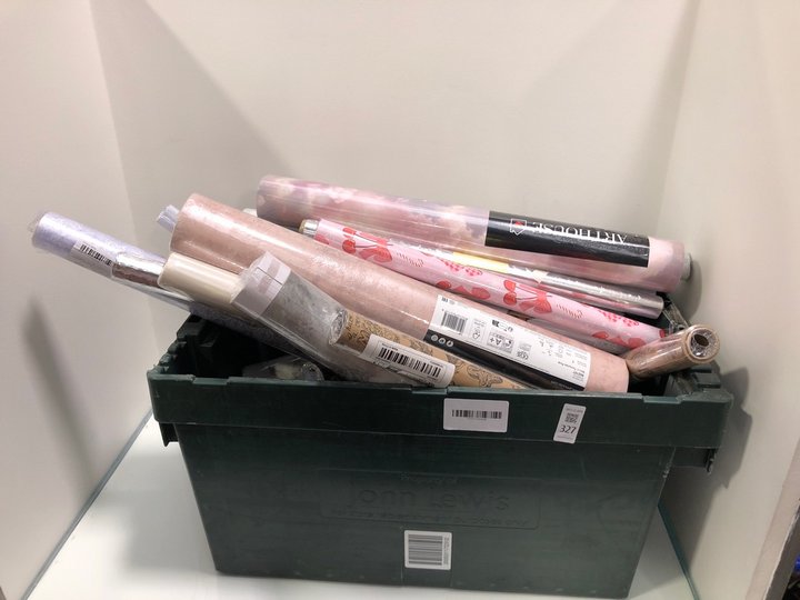 Lot 327  
            Marchington SR13 - Parcel Delivery Only 

                
QTY OF ASSORTED WALL & GIFT PAPER ROLLS: LOCATION - C8