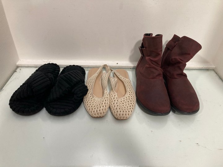 Lot 354  
            Marchington SR13 - Parcel Delivery Only 

                
3 X ASSORTED WOMENS FOOTWEAR - SIZE EU 39 & 41 TO INCLUDE HOTTER SIDE ZIP LEATHER...