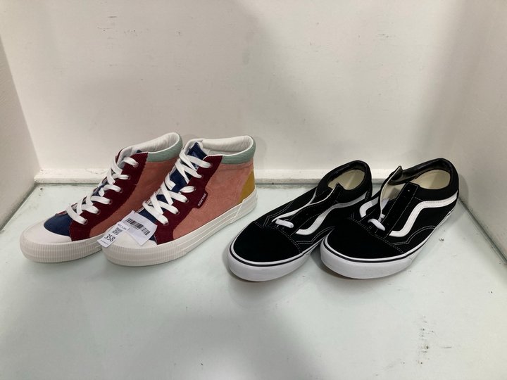 Lot 358  
            Marchington SR13 - Parcel Delivery Only 

                
ROCKET DOG LACE UP TRAINERS IN MULTI - SIZE UK 8 TO INCLUDE VANS LACE UP TRAINERS...