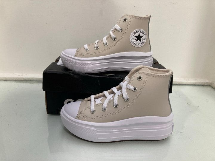 Lot 363  
            Marchington SR13 - Parcel Delivery Only 

                
CONVERSE CHILDRENS CTAS MOVE HI TOP TRAINERS IN DESERT SAND/BLACK/WHITE - SIZE UK...