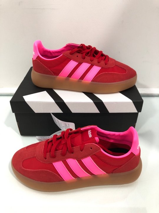 Lot 395  
            Marchington SR13 - Parcel Delivery Only 

                
ADIDAS CHILDRENS BARREDA DECODE TRAINERS IN PINK/RED - SIZE UK 4: LOCATION - C4