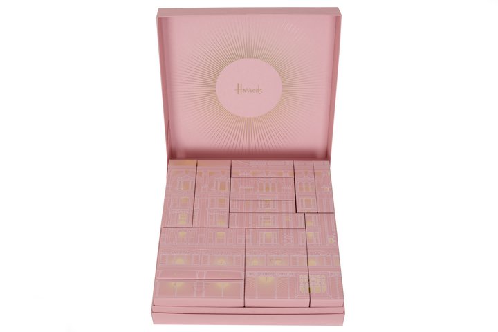 Lot 42  
            Marchington SR13 - Parcel Delivery Only 

                
HARRODS 12 DAYS OF CHRISTMAS HAIR & BODY ADVENT CALENDAR - ORIGINAL RRP £154: LOC...