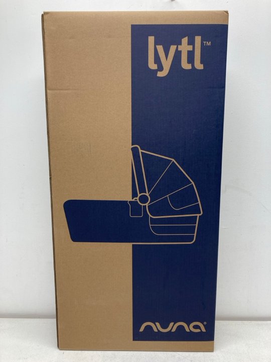 Lot 44  
            Marchington SR13 - Parcel Delivery Only 

                
NUNA LYTL CARRY COT IN CAVIAR (SEALED)-ORIGINAL RRP £200.00: LOCATION - BOOTH