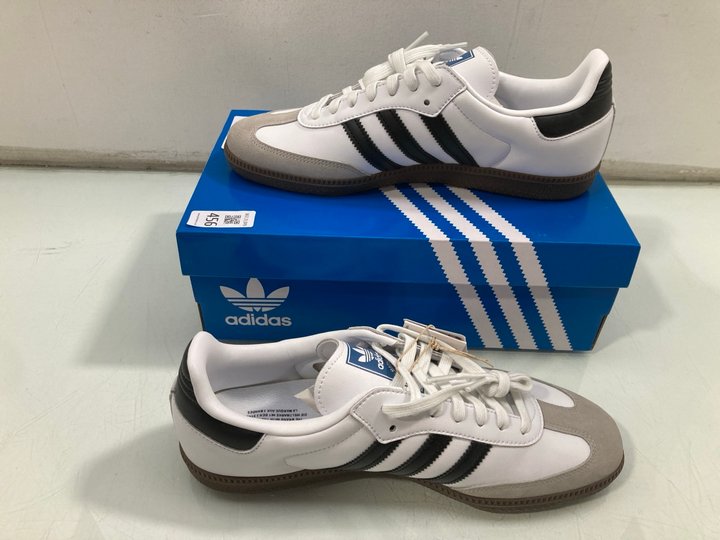 Lot 456  
            Marchington SR13 - Parcel Delivery Only 

                
ADIDAS SAMBA OG TRAINERS IN BLACK/WHITE - SIZE UK 9.5: LOCATION - C2