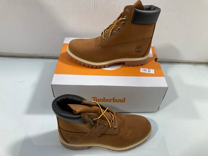 Lot 459  
            Marchington SR13 - Parcel Delivery Only 

                
TIMBERLAND PREMIUM 6 IN LACE WATERPROOF BOOTS IN DARK WHEAT NUBUCK - SIZE UK 8 - ...
