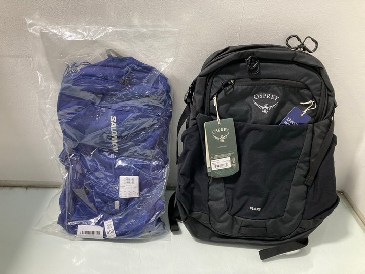 Lot 490  
            Marchington SR13 - Parcel Delivery Only 

                
SALOMON TAILBLAZER 10 NAVY BACKPACK TO INCLUDE OSPREY FLARE BLACK BACKPACK: LOCAT...