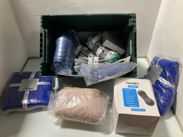 Lot 498  
            Marchington SR13 - Parcel Delivery Only 

                
QTY OF HOUSEHOLD ITEMS TO INCLUDE DIAMOND TEX PREMIUM QUALITY JUMBO EXTRA LARGE B...