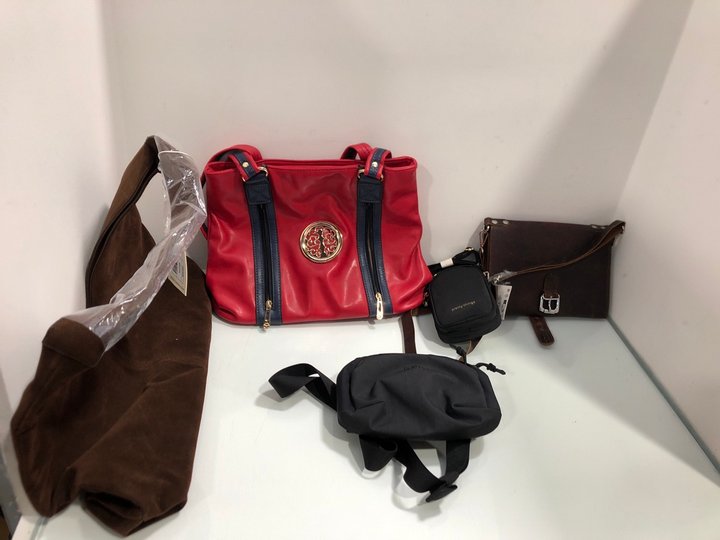 Lot 560  
            Marchington SR13 - Parcel Delivery Only 

                
QTY OF ASSORTED WOMENS BAGS TO INCLUDE SIMMI LONDON ISLA SUEDE BAG IN BROWN: LOCA...