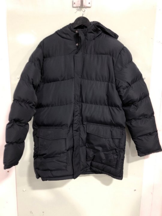 Lot 565  
            Marchington SR13 - Parcel Delivery Only 

                
FRENCH CONNECTION LONG LENGTH PUFFER COAT IN MARINE - SIZE UK XL: LOCATION - B5