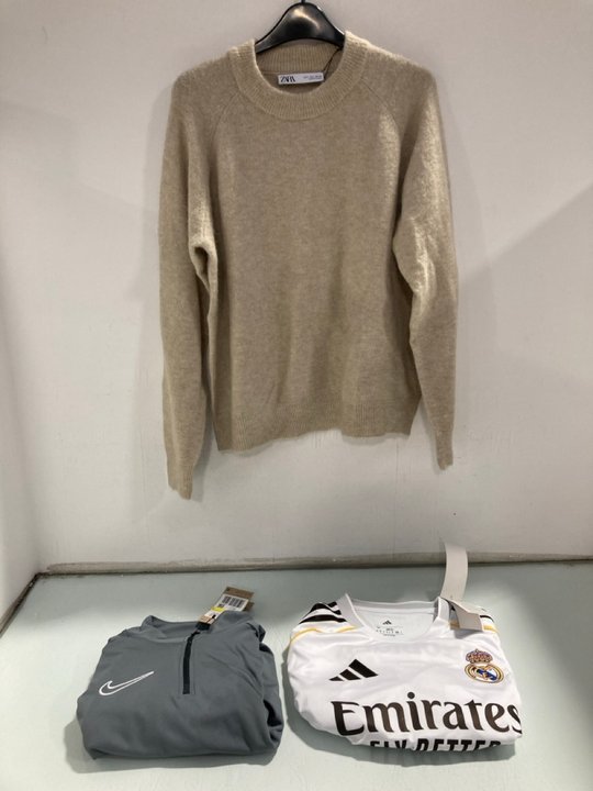 Lot 569  
            Marchington SR13 - Parcel Delivery Only 

                
3 X ASSORTED MENS CLOTHING IN VARIOUS SIZES TO INCLUDE ZARA L/S CREW NECK SWEATER...