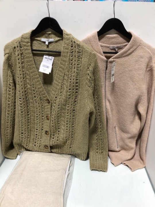 Lot 570  
            Marchington SR13 - Parcel Delivery Only 

                
3 X ASSORTED WOMENS CLOTHING IN VARIOUS SIZES DAILY LINEN TROUSERS IN CREAM - SIZ...