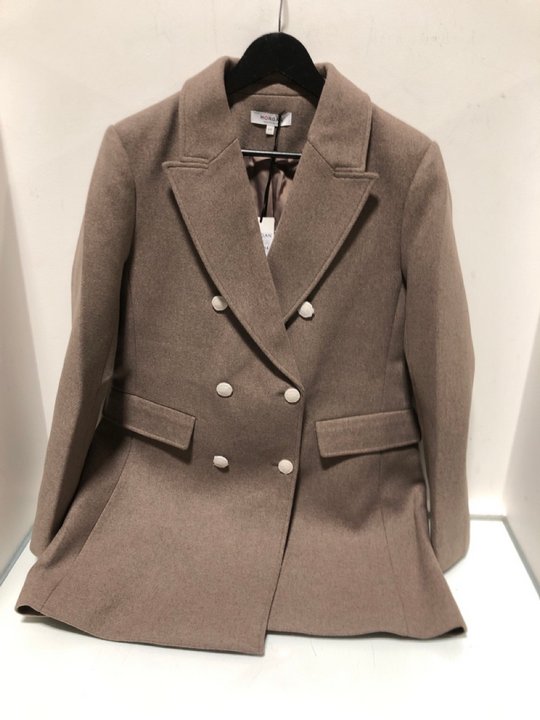 Lot 579  
            Marchington SR13 - Parcel Delivery Only 

                
MORGAN LONG LENGTH DOUBLE BREASTED COAT IN TAUPE - SIZE UK 16: LOCATION - B5