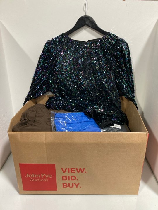 Lot 582  
            Marchington SR13 - Parcel Delivery Only 

                
QTY OF ASSORTED WOMENS CLOTHING IN VARIOUS SIZES TO INCLUDE GEORGE SEQUIN PARTY D...