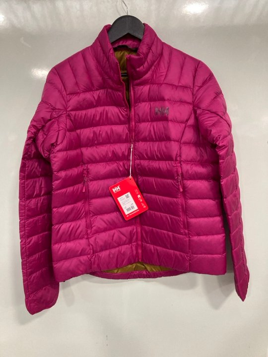 Lot 588  
            Marchington SR13 - Parcel Delivery Only 

                
HELLY HANSEN W VERGLAS DOWN JACKET 2.0 IN MAGENTA - UK SIZE: MEDIUM - ORIGINAL RR...