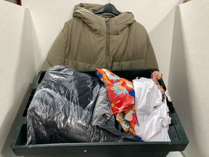 Lot 602  
            Marchington SR13 - Parcel Delivery Only 

                
QTY OF ASSORTED WOMENS CLOTHING IN VARIOUS SIZES TO INCLUDE ASOS DESIGN BEIGE COA...