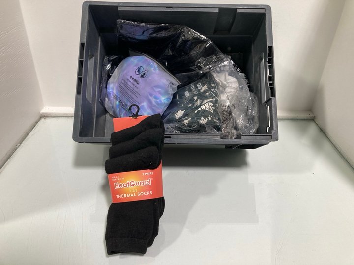 Lot 614  
            Marchington SR13 - Parcel Delivery Only 

                
QTY OF ASSORTED KIDS CLOTHING IN VARIOUS SIZES TO INCLUDE HEAT GUARD KIDS THERMAL...