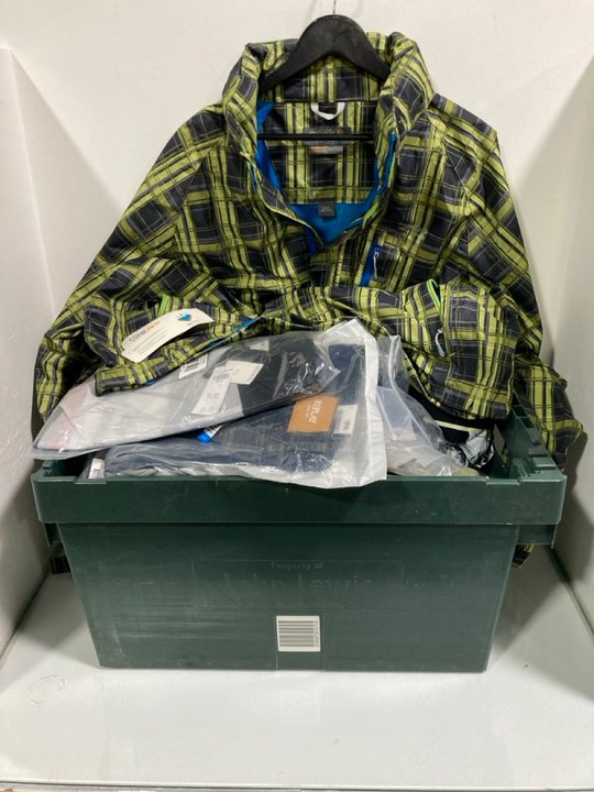 Lot 621  
            Marchington SR13 - Parcel Delivery Only 

                
QTY OF ASSORTED MENS CLOTHING IN VARIOUS SIZES TO INCLUDE HOLLISTER BLACK SHIRT -...
