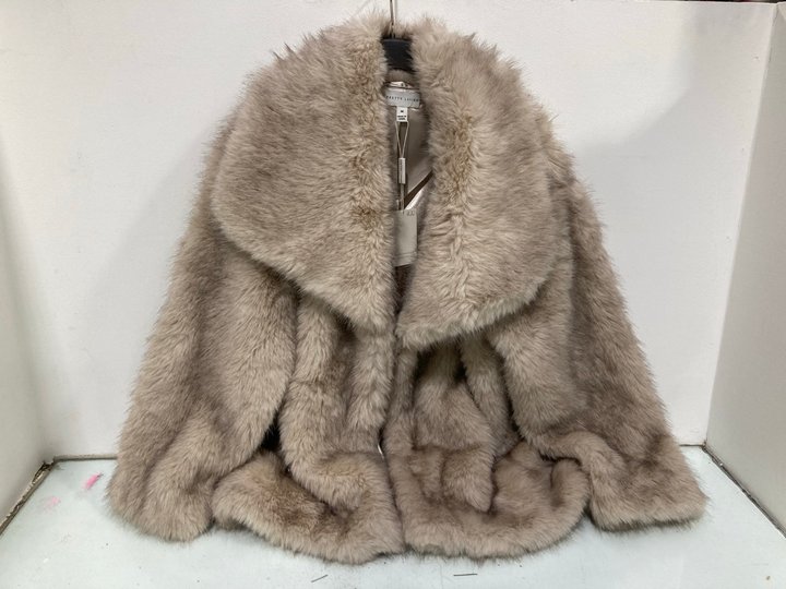Lot 638  
            Marchington SR13 - Parcel Delivery Only 

                
PRETTY LAVISH LADIES FAUX FUR JACKET IN BEIGE-UK SIZE M: LOCATION - B8