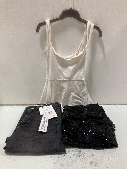 Lot 654  
            Marchington SR13 - Parcel Delivery Only 

                
3 X ASSORTED LADIES CLOTHING IN UK SIZE 4/6 TO INCLUDE OH POLLY MIDI DRESS IN OFF...