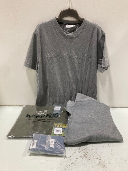 Lot 659  
            Marchington SR13 - Parcel Delivery Only 

                
4 X ASSORTED MENS CLOTHING IN VARIOUS SIZES TO INCLUDE WEIRD FISH BARKSON FARM AR...