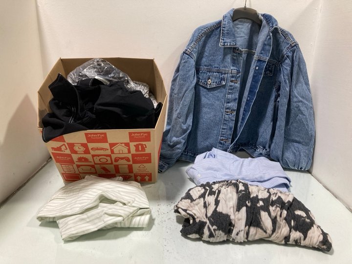 Lot 664  
            Marchington SR13 - Parcel Delivery Only 

                
QTY OF ASSORTED LADIES CLOTHING IN UK SIZE 16 TO INCLUDE DENIM JACKET: LOCATION - B9